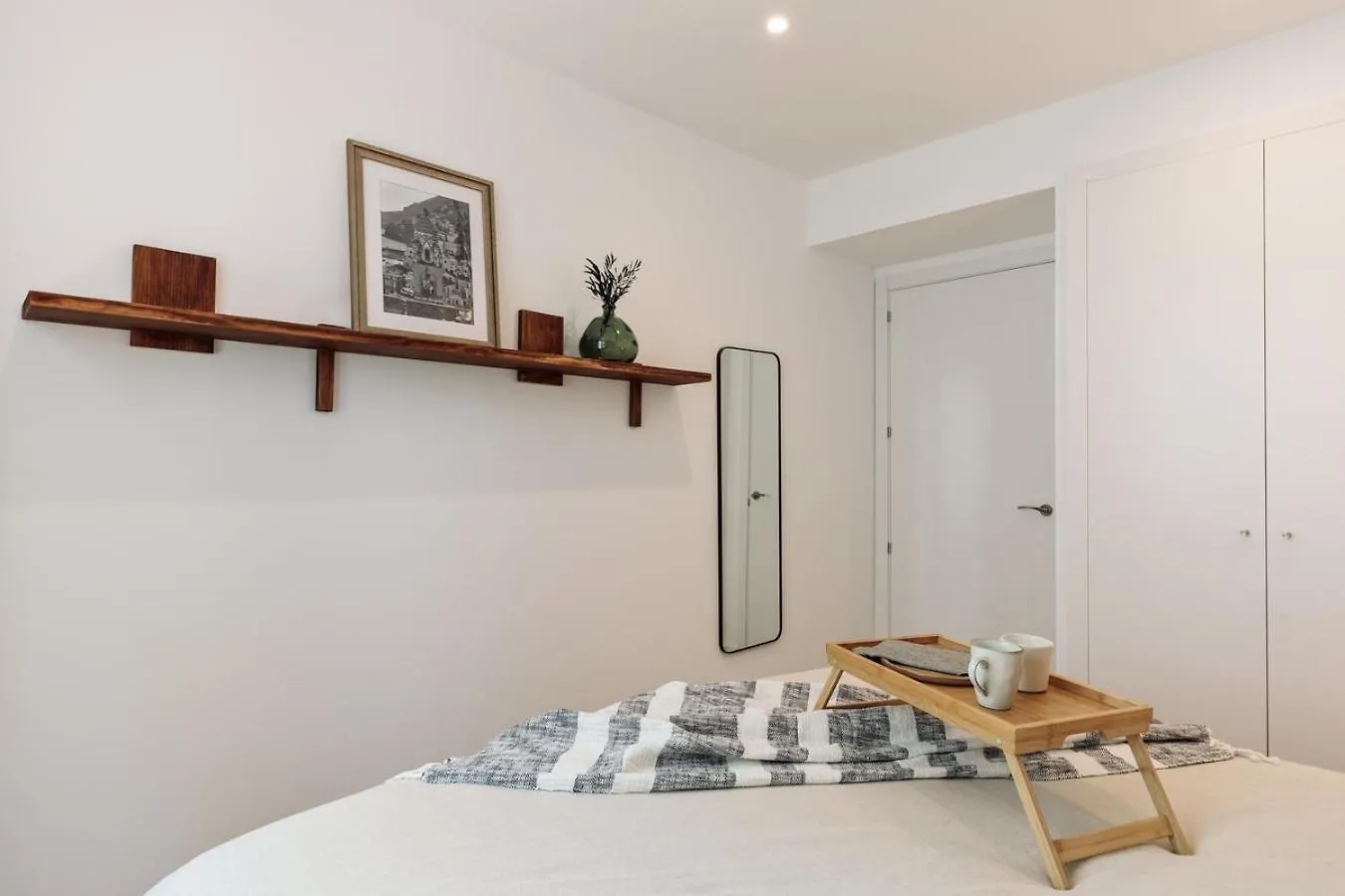 Eboli - 3 Bedrooms, Balcony And Terrace In Ciutat Vella Barcelona